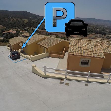 Aquilone Apartment Badesi Bagian luar foto