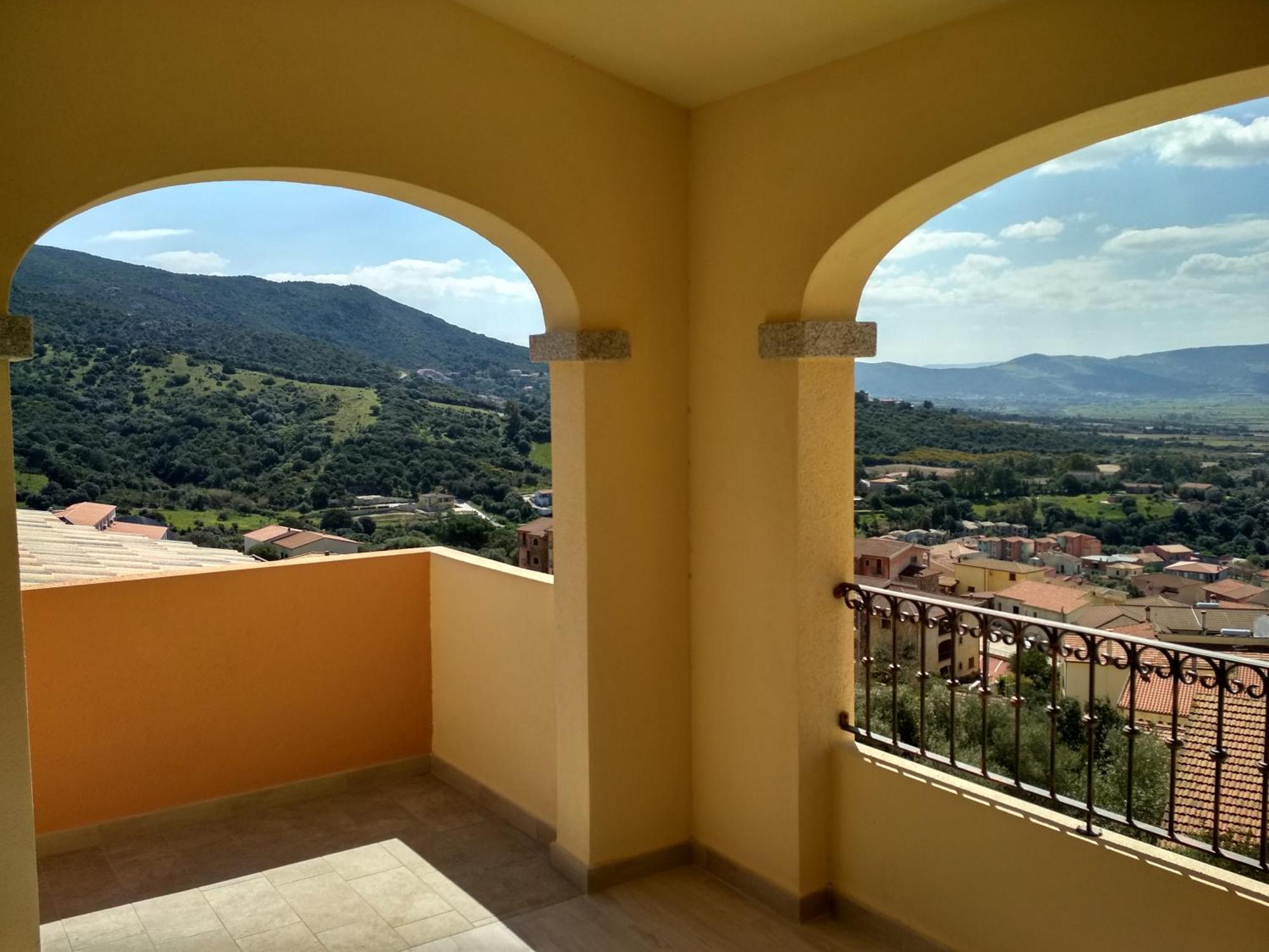 Aquilone Apartment Badesi Bagian luar foto