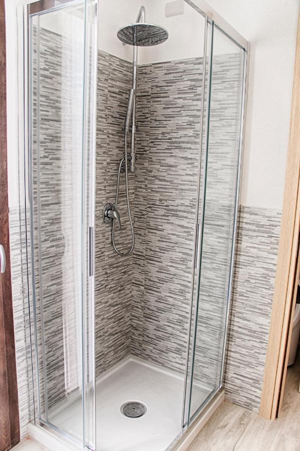 Aquilone Apartment Badesi Bagian luar foto